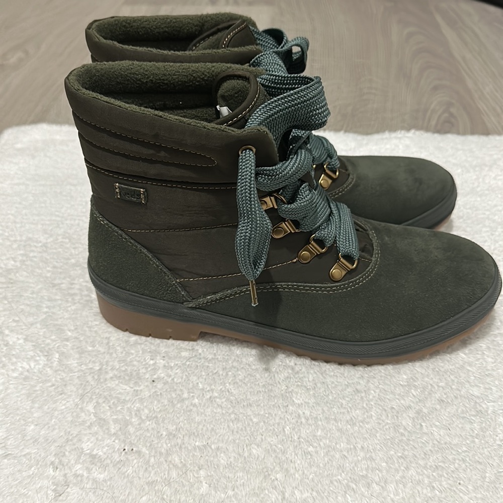 Keds NWOT Camp Boot Suede women’s size 9.5 olive green
